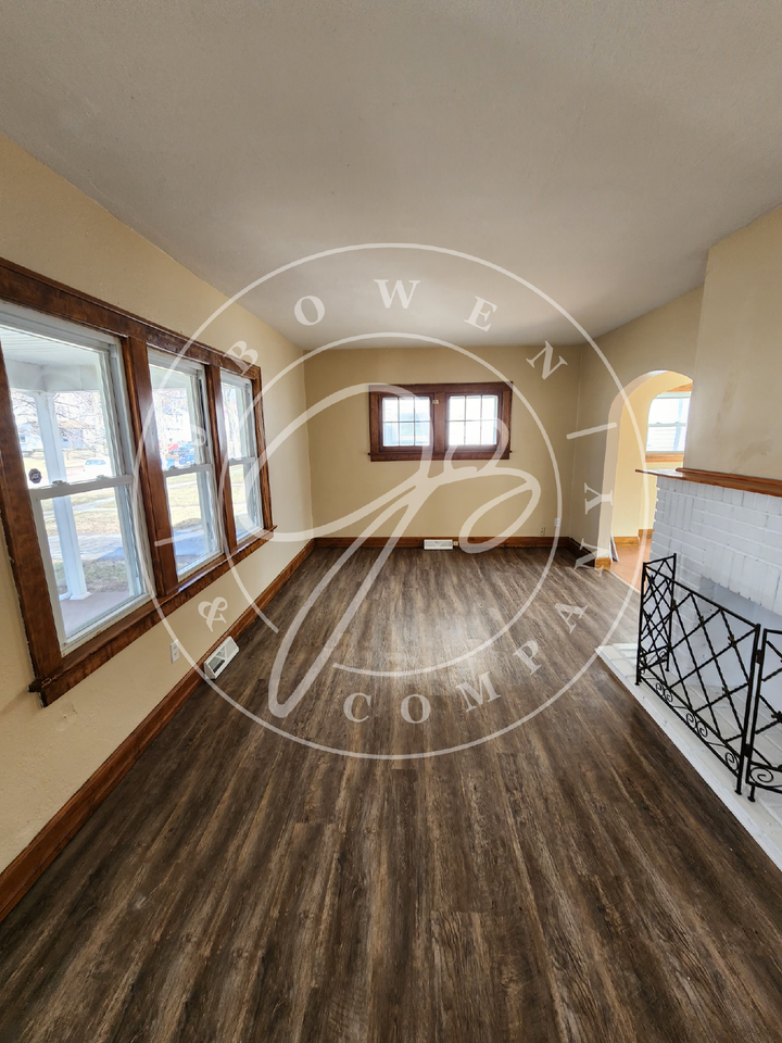 3218 Algonquin Pkwy - Photo 5 of 23