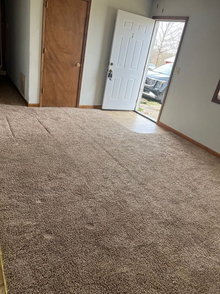 15004 Tampa Rd - Photo 7 of 14