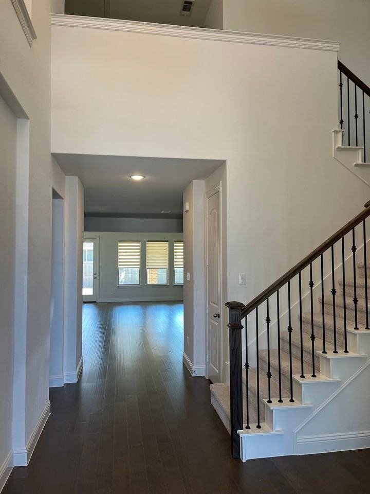 2425 Half Moon Way - Photo 2 of 21