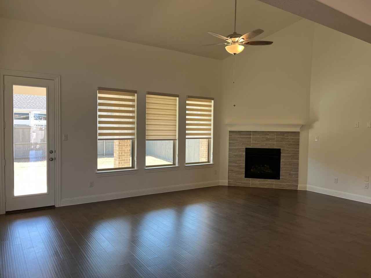2425 Half Moon Way - Photo 3 of 21