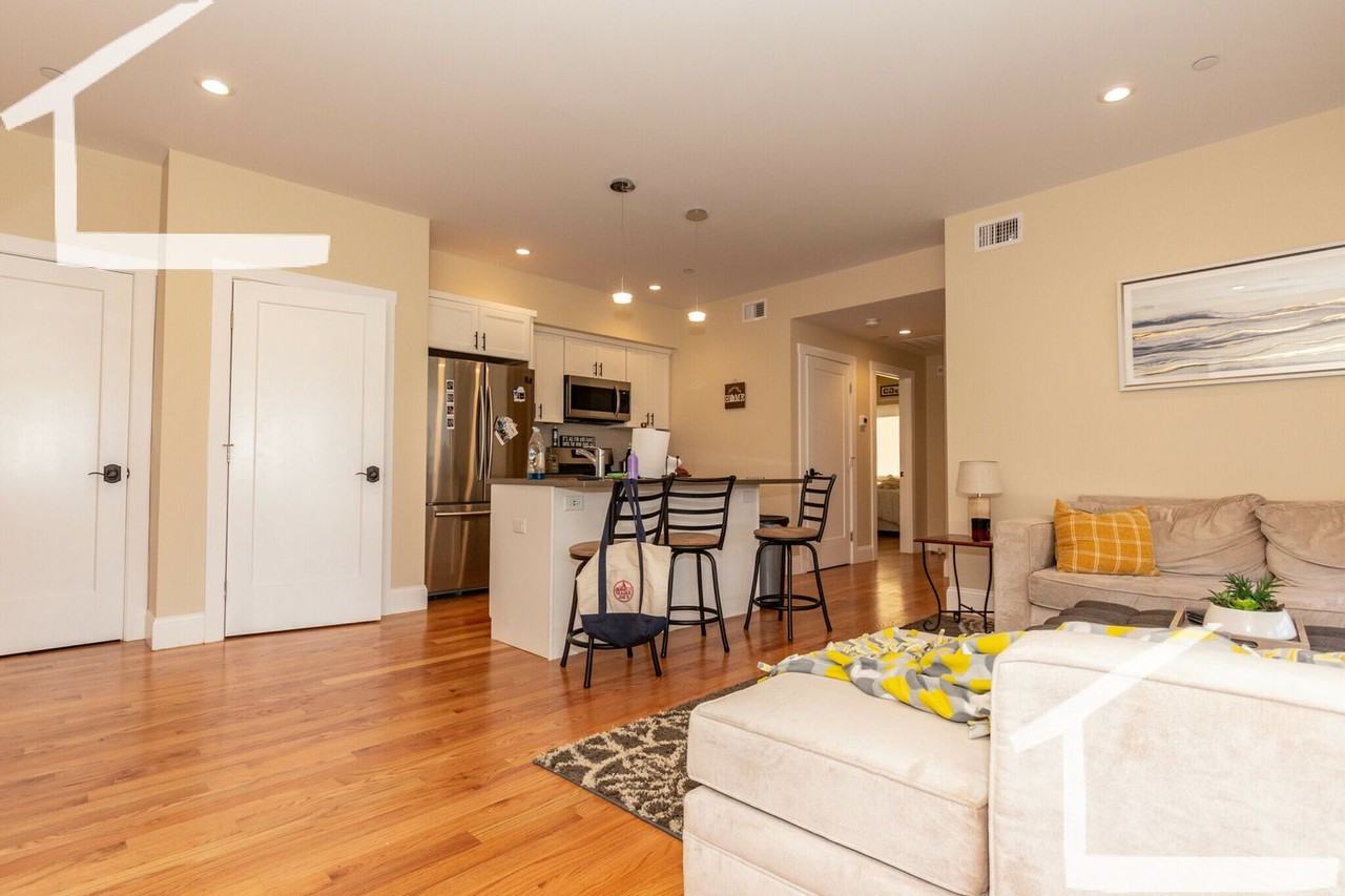 13 Glencoe St - Photo 2 of 12