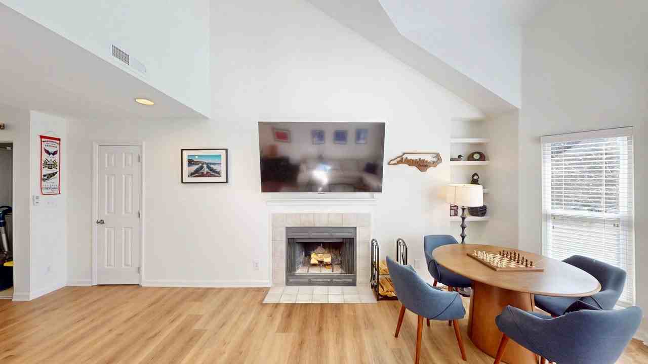521 N Graham St #3E - Photo 7 of 27