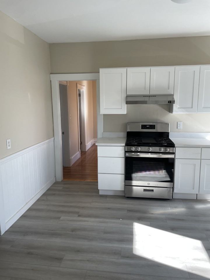 44 E Main St #2 - Photo 4 of 13