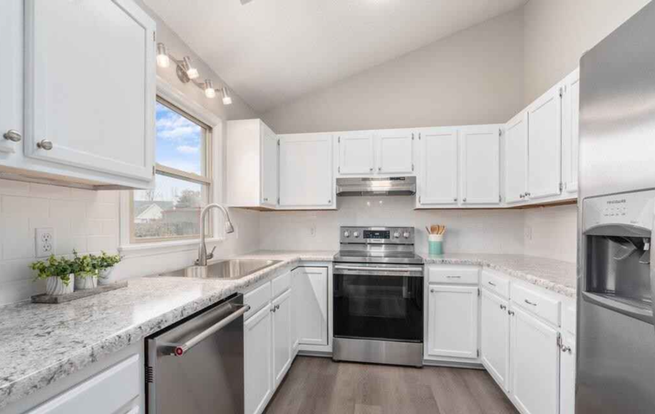 3102 Monticello Ct #NA - Photo 2 of 6