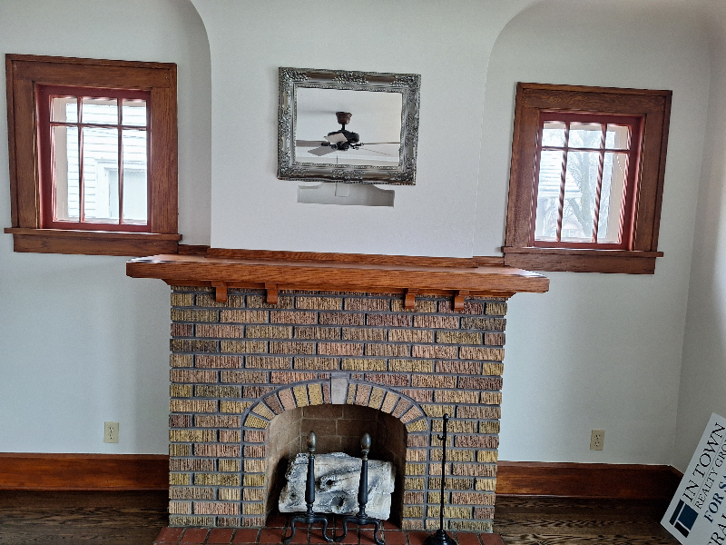 1020 Augusta St - Photo 2 of 4