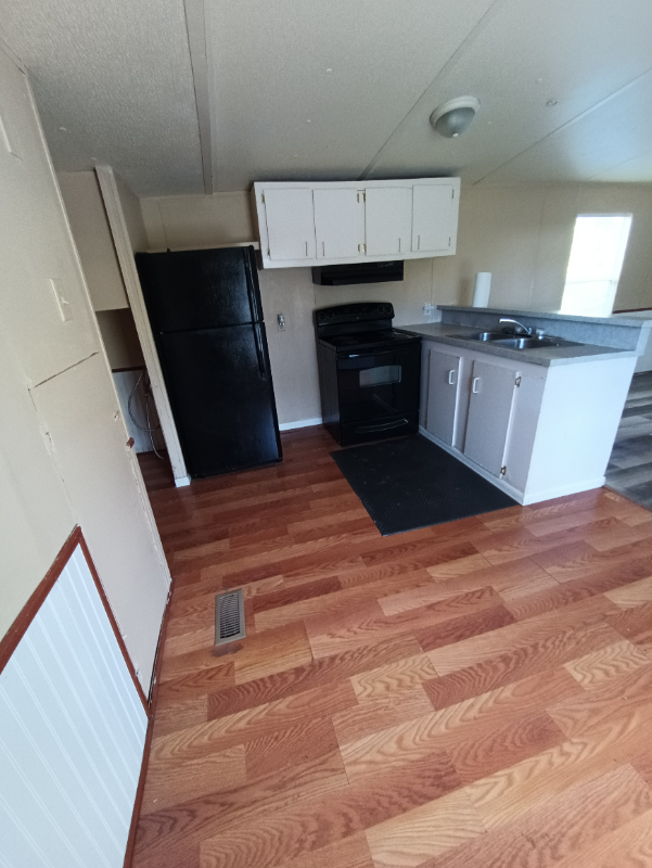 2327 Anne Ave #C - Photo 3 of 13