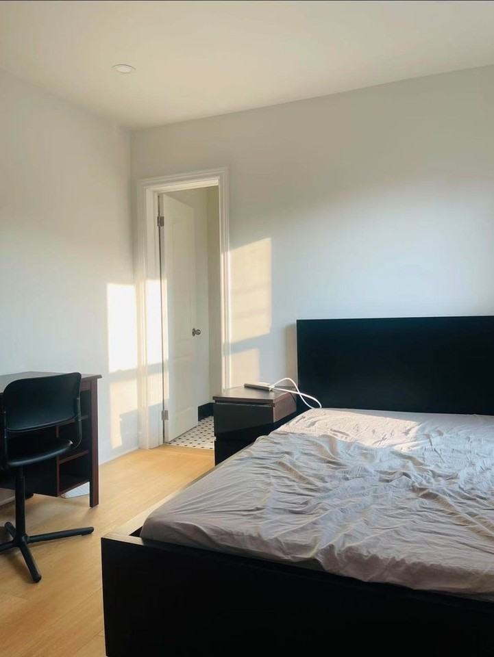 4 Follis Ave - Photo 3 of 12