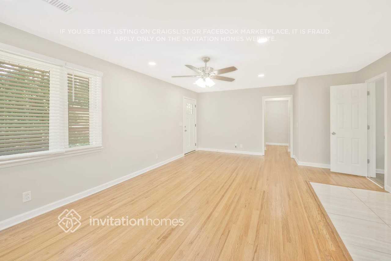 4856 Torbay Dr - Photo 4 of 18