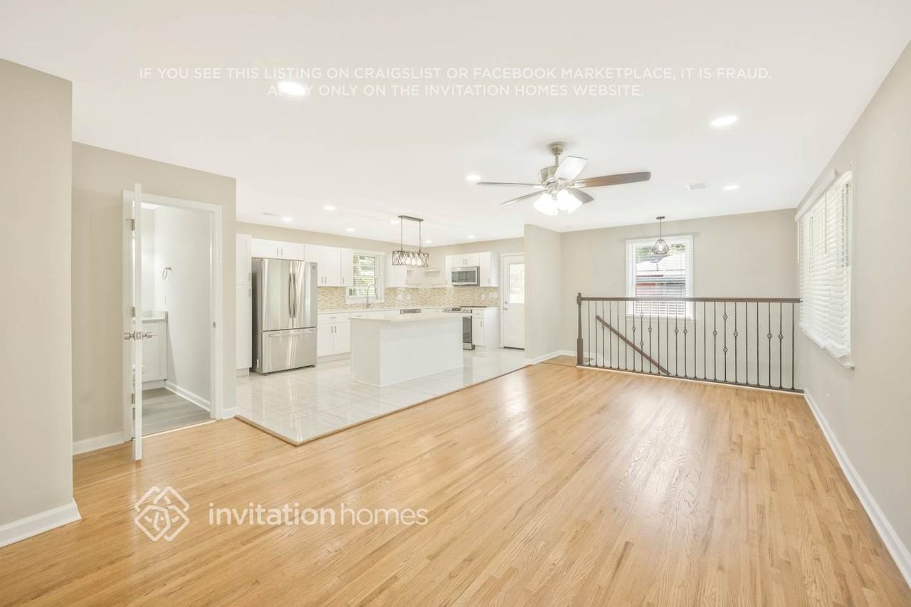 4856 Torbay Dr - Photo 5 of 18