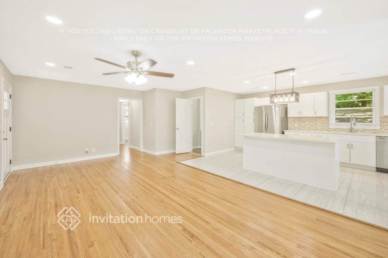 4856 Torbay Dr - Photo 6 of 18