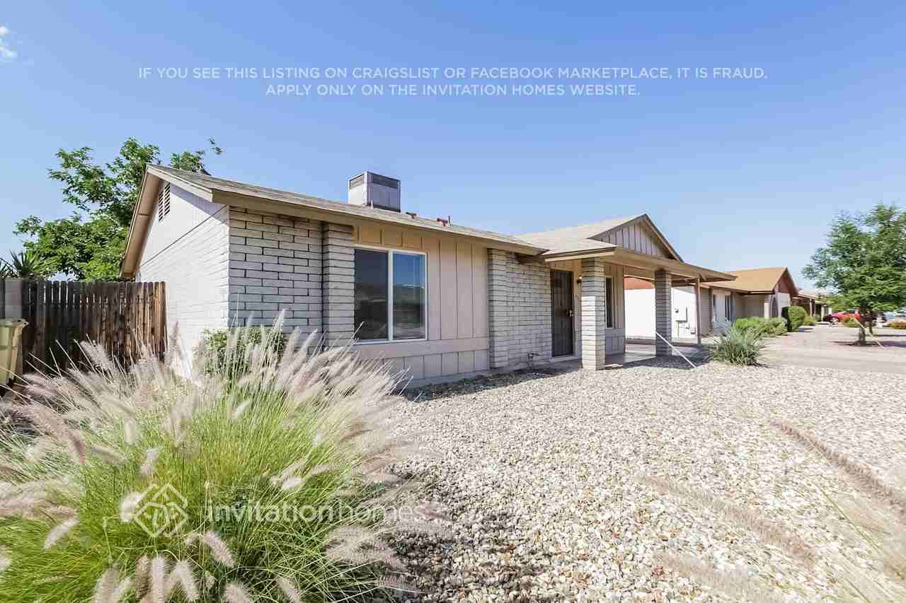 6325 W Purdue Ave - Photo 2 of 5