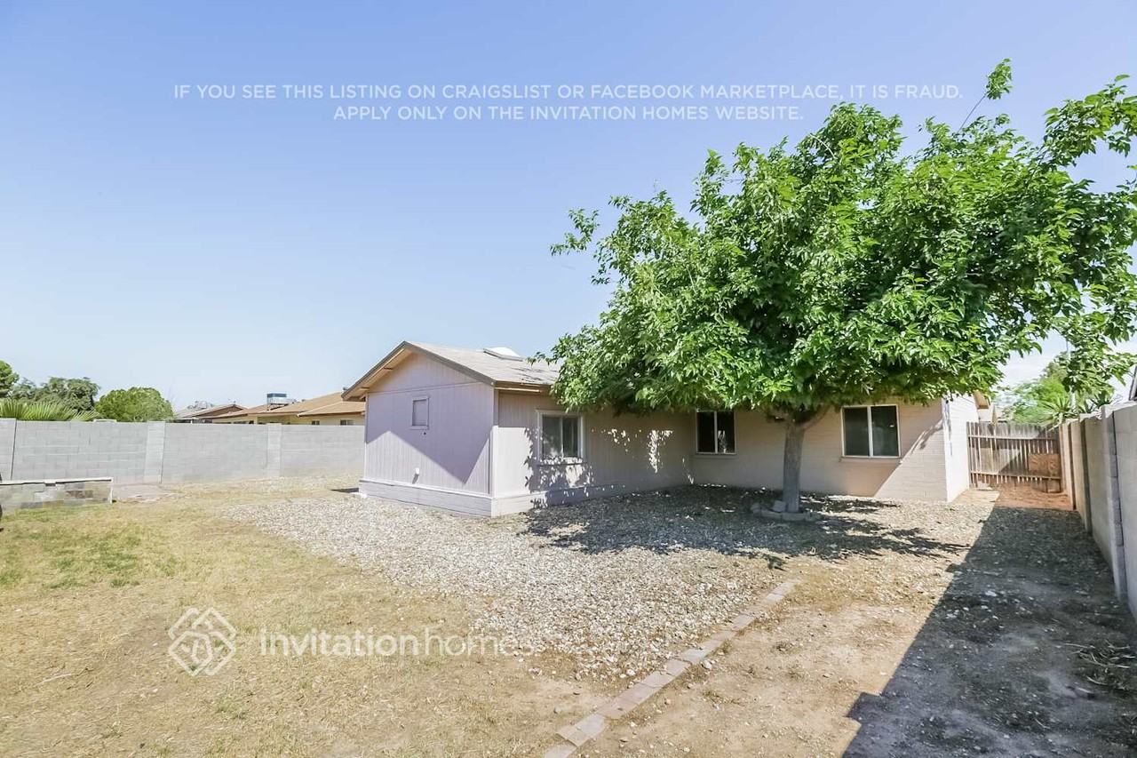 6325 W Purdue Ave - Photo 3 of 5