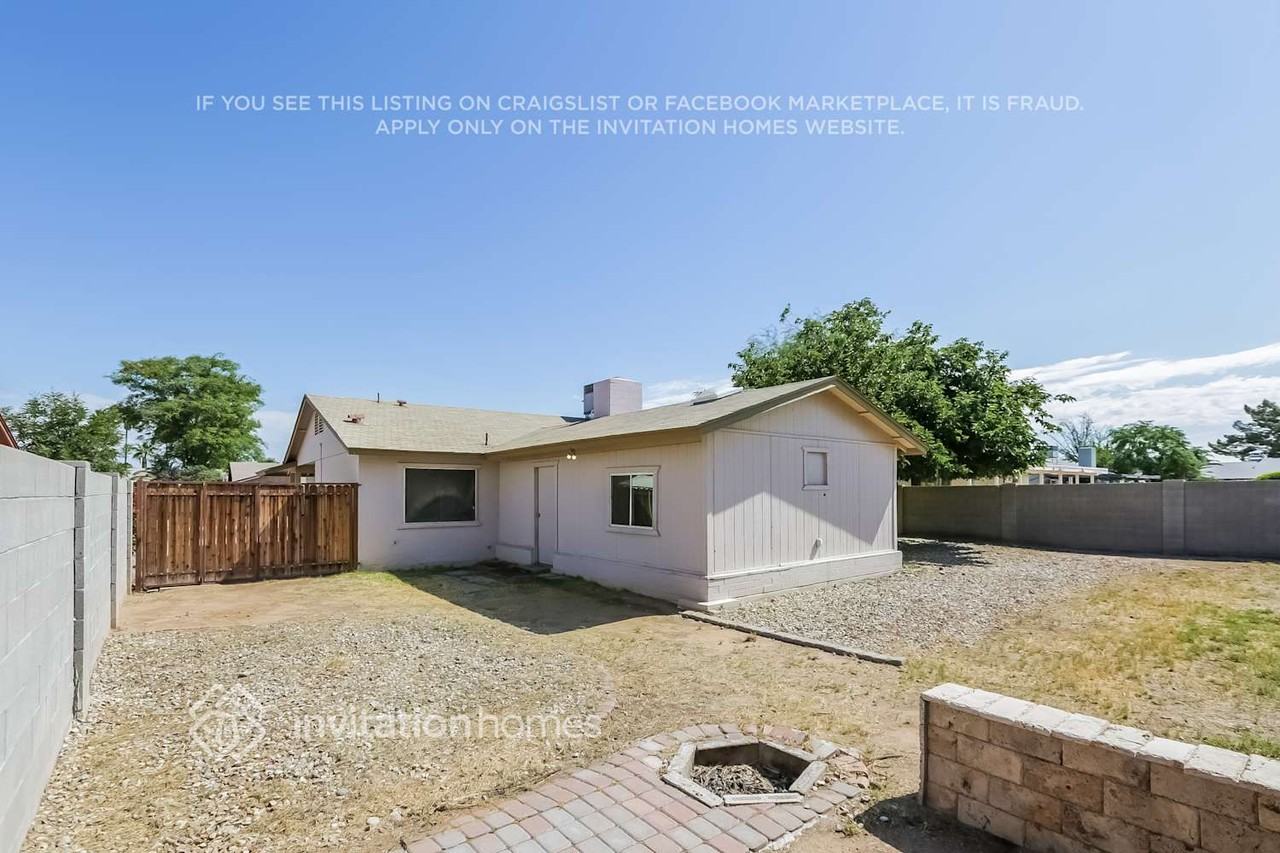 6325 W Purdue Ave - Photo 4 of 5