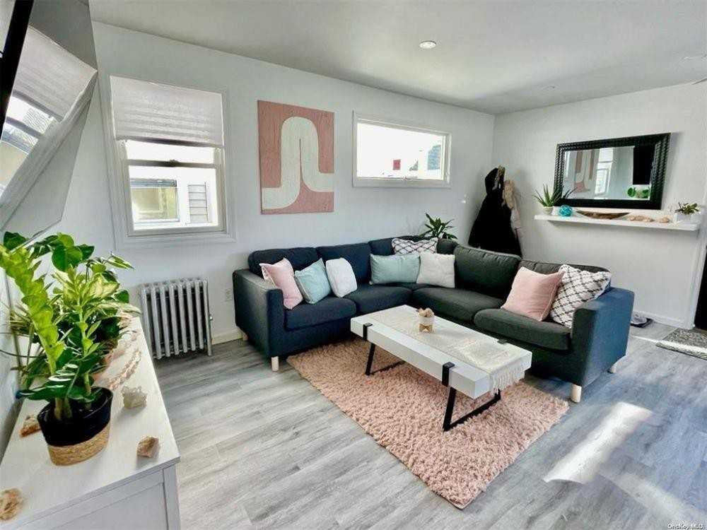 63 Florida St - Photo 4 of 13