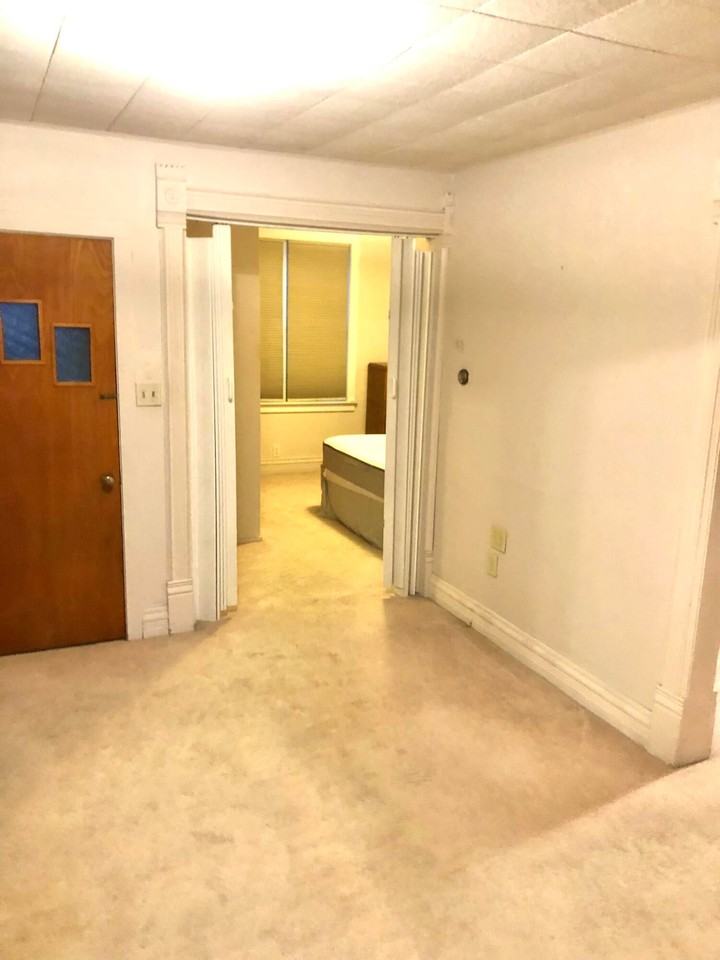 1104 Lake Blvd - Photo 4 of 7