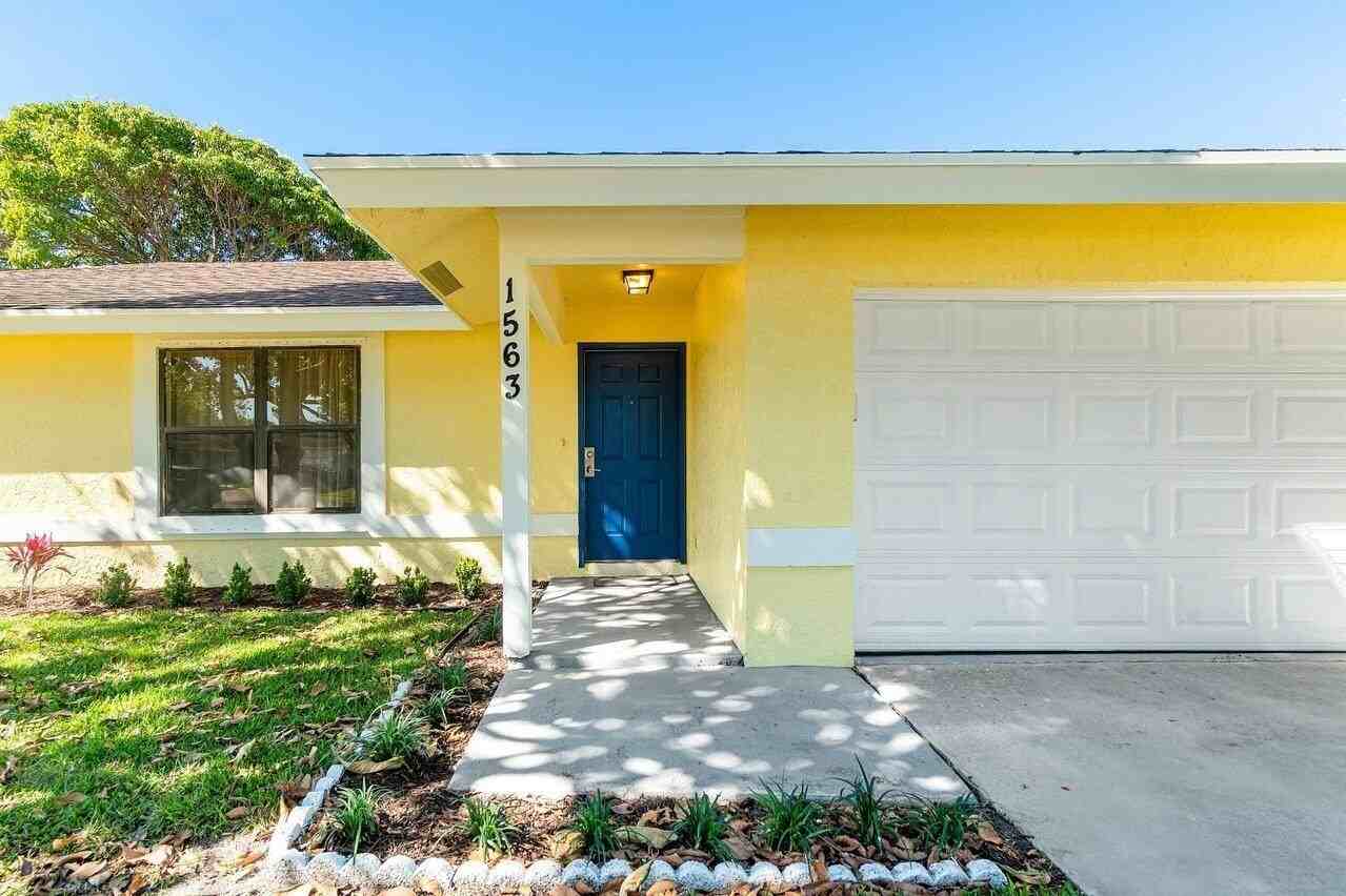 1563 40th Street - Photo 2 of 30