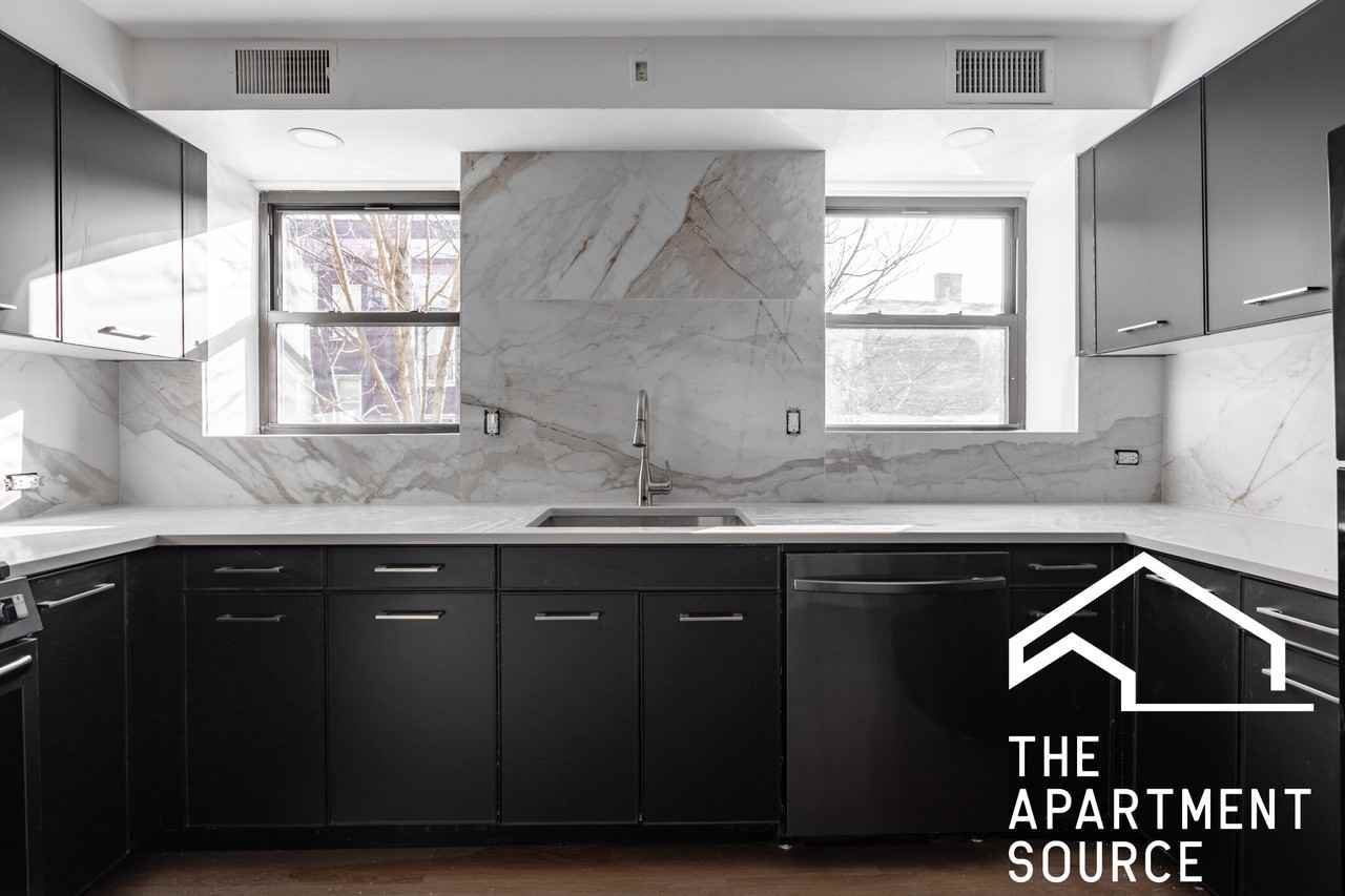 3138 W Schubert Ave #2R - Photo 4 of 18