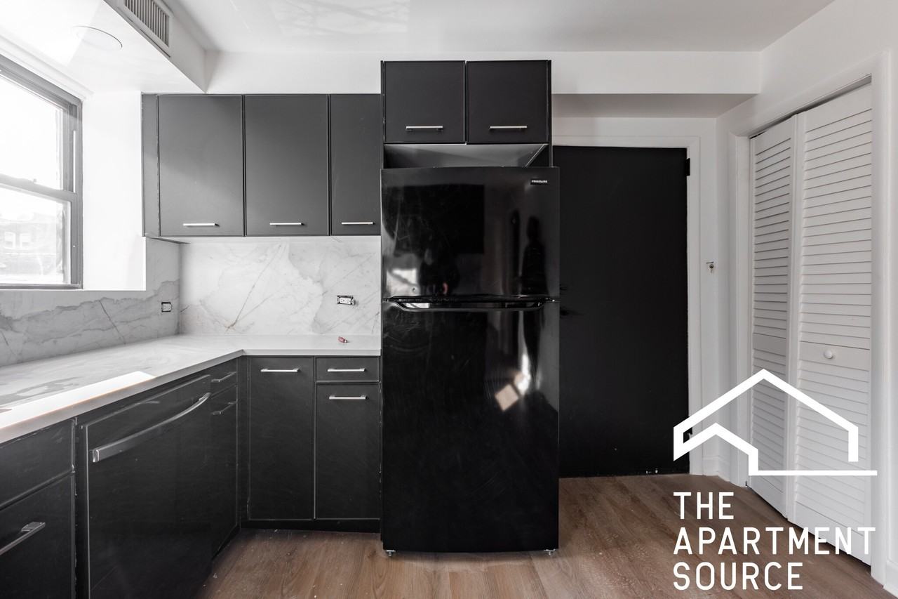 3138 W Schubert Ave #2R - Photo 5 of 18