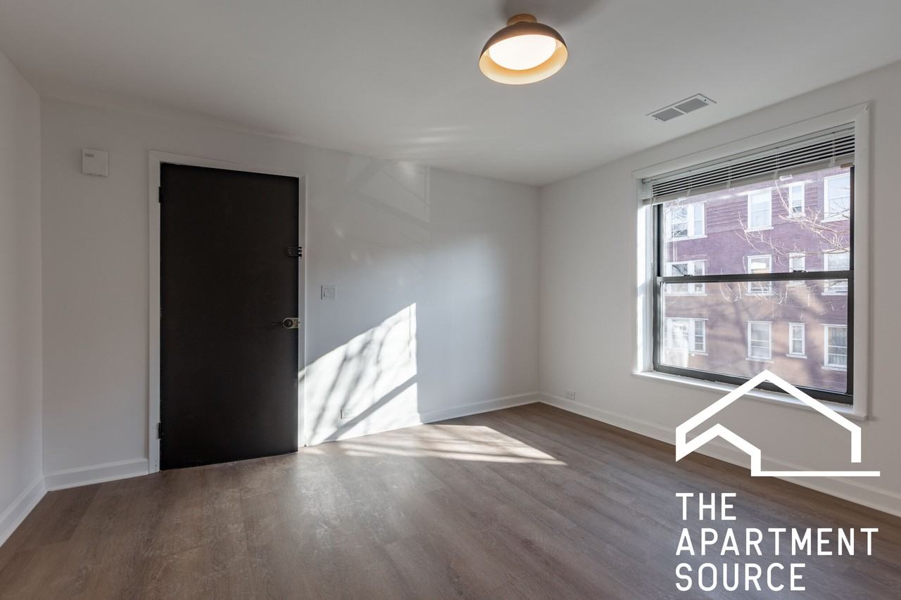 3138 W Schubert Ave #2R - Photo 7 of 18