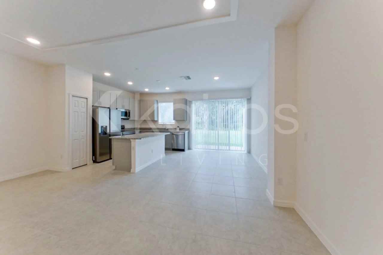 34159 Cinder Way - Photo 3 of 21