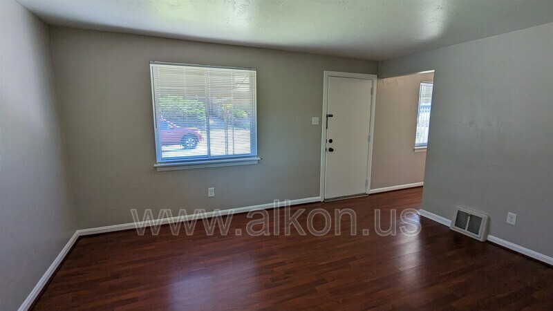 1956 Creedmoor Pl - Photo 3 of 20