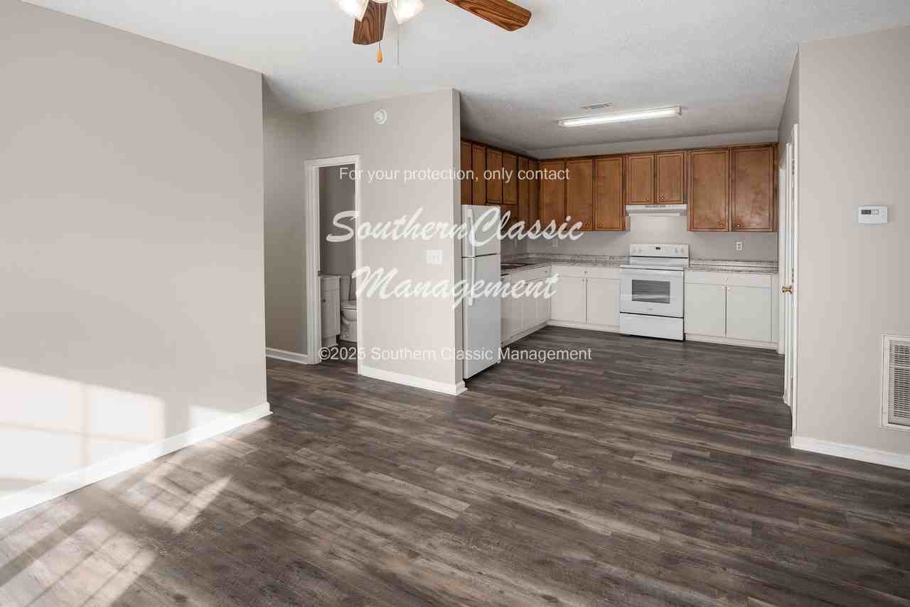 141 Irish Ln - Photo 3 of 12