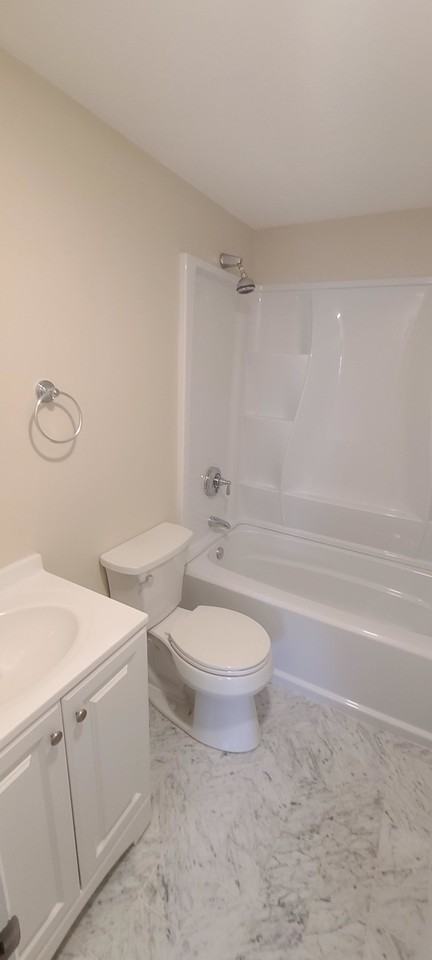 Greenwood St #7 - Photo 3 of 12