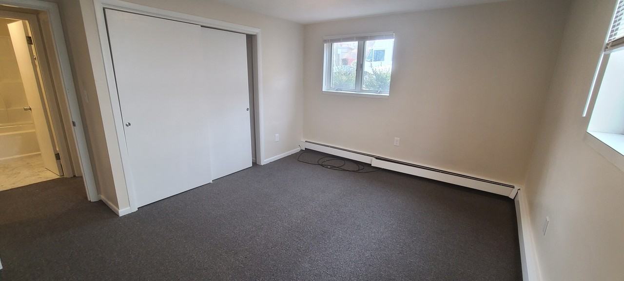 Greenwood St #1 - Photo 6 of 12