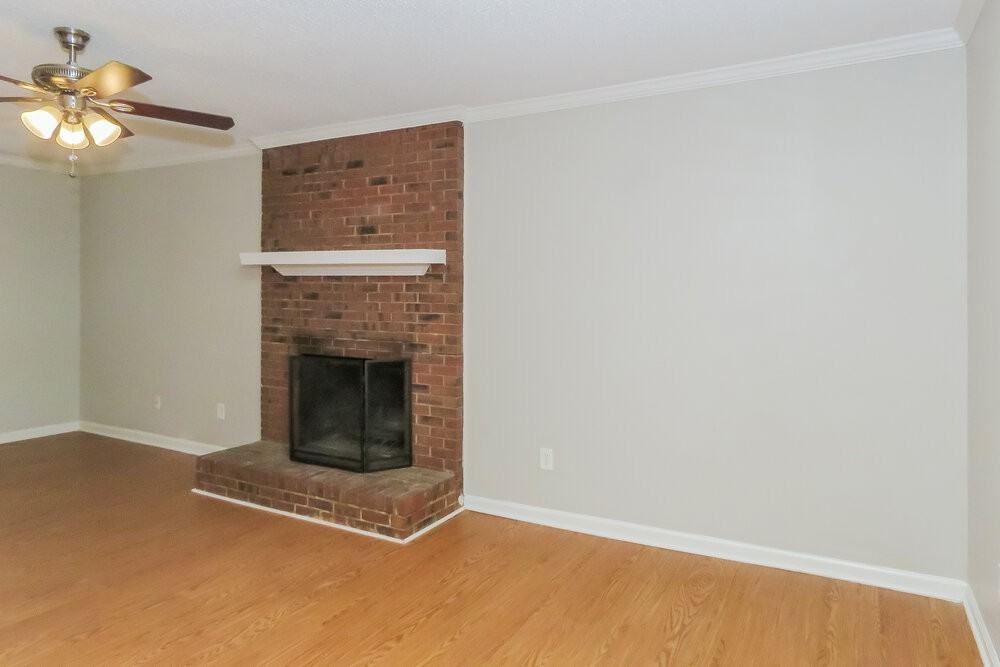 2416 Haybrook Ln - Photo 7 of 17