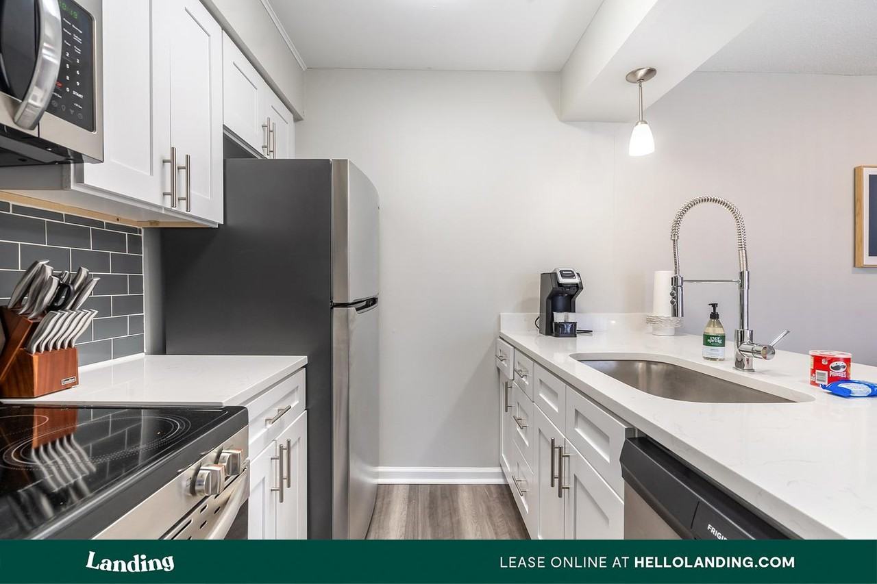 6111 Allisonville Rd - Photo 3 of 50