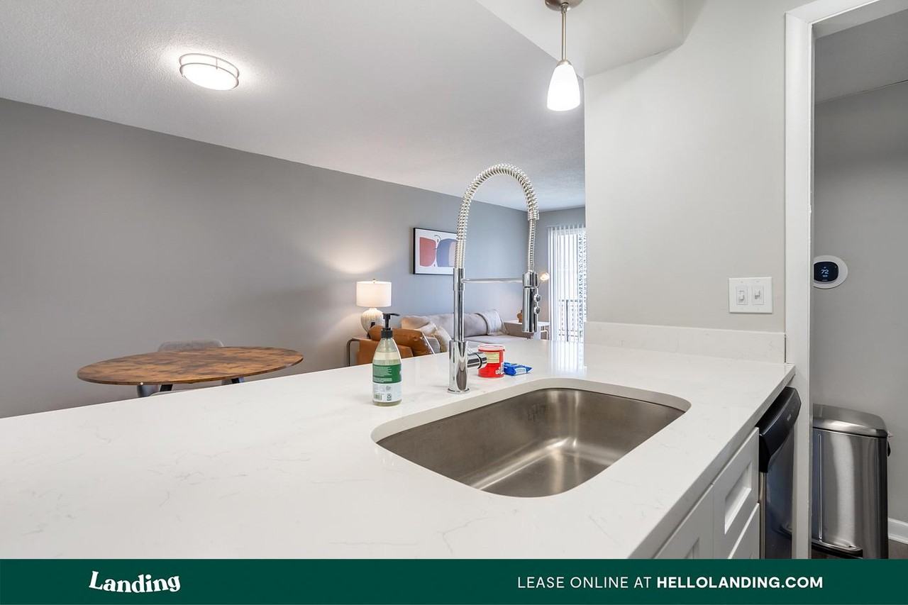 6111 Allisonville Rd - Photo 6 of 50