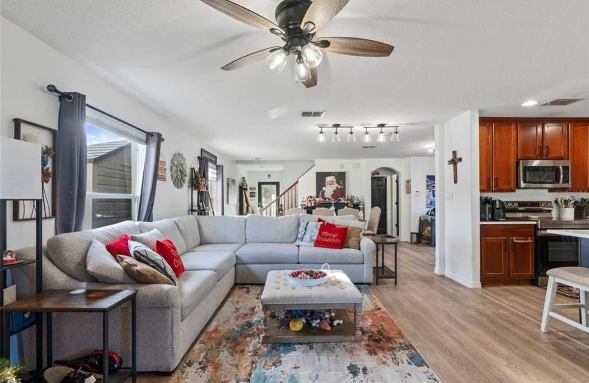 3204 Whitley Bay Ct - Photo 7 of 29