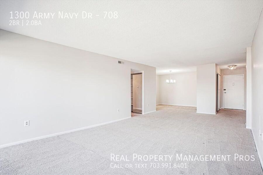 1300 Army Navy Dr #708 - Photo 6 of 30
