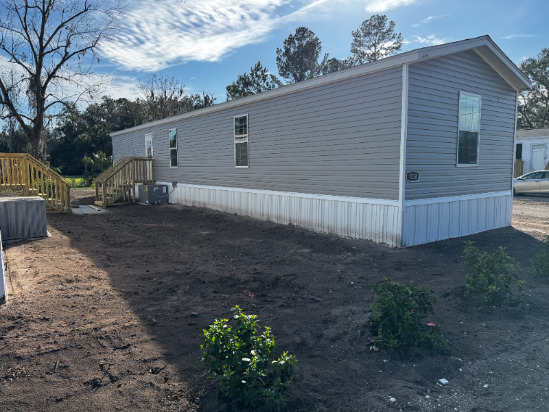 1116 Ne Washington St - Photo 2 of 11