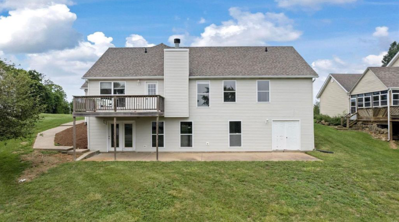 470 Pleasant Lake Dr - Photo 5 of 18