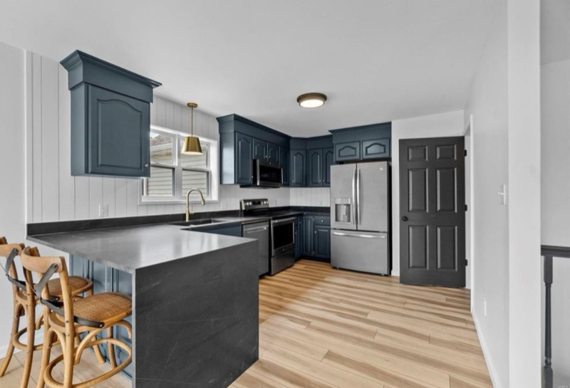 470 Pleasant Lake Dr - Photo 7 of 18