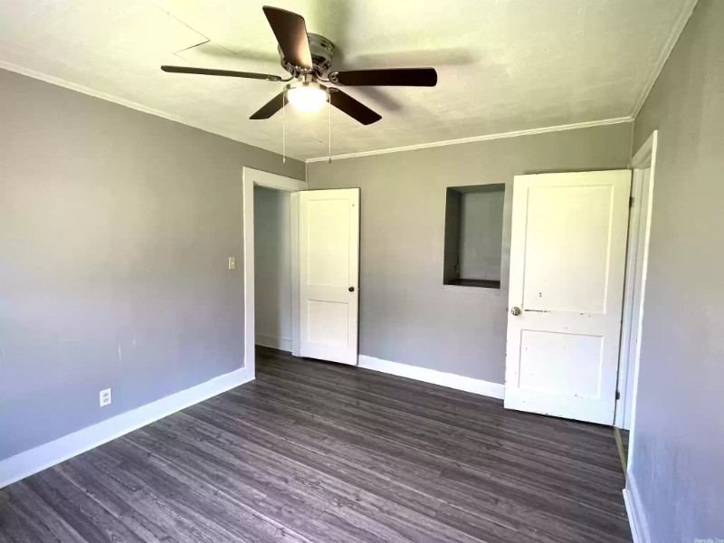 1218 Willow St - Photo 2 of 12