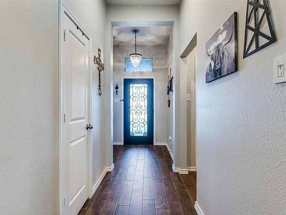 3421 Riverside Dr - Photo 2 of 13