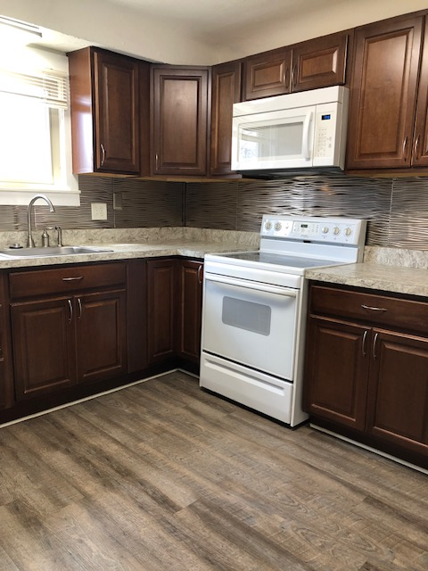 20454 Stafford St - Photo 3 of 11