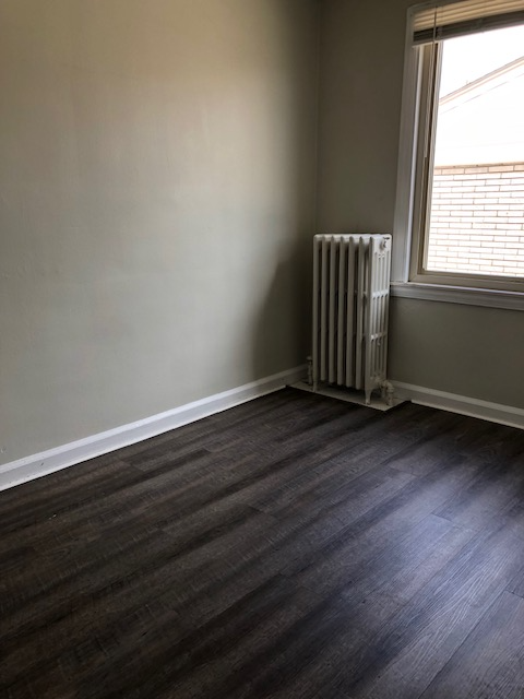 20454 Stafford St - Photo 5 of 11