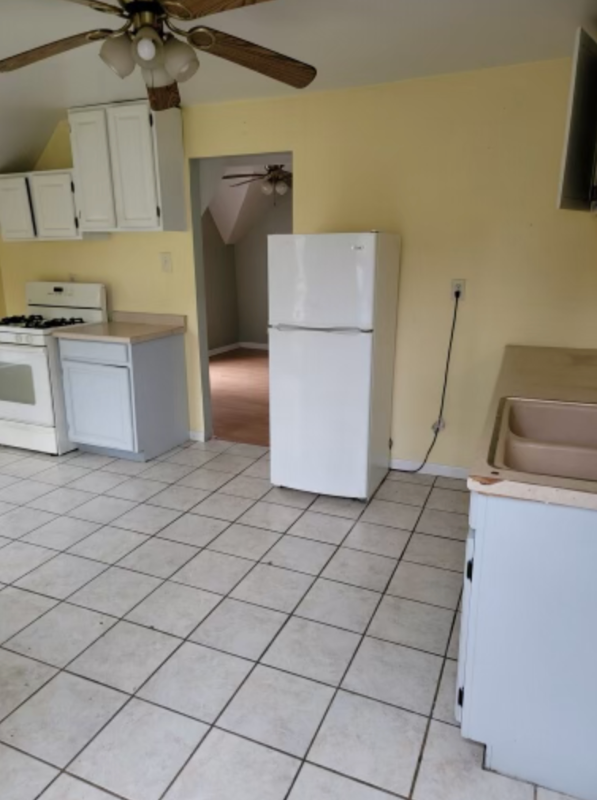 710 Edgewood St #2 - Photo 3 of 7