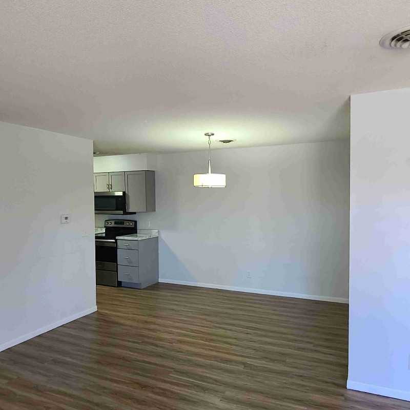 671 Frontier Ct - Photo 2 of 12