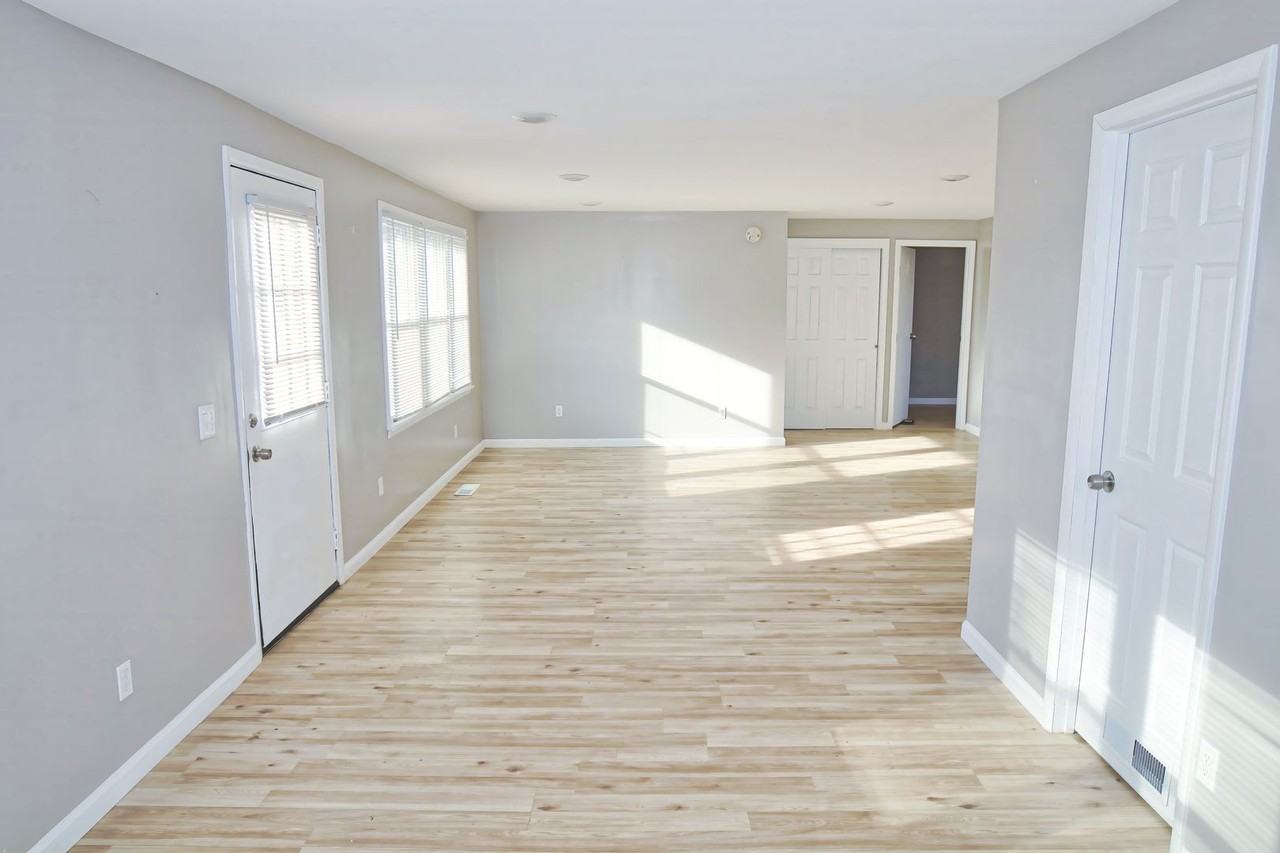 668 Gillett Rd - Photo 2 of 12