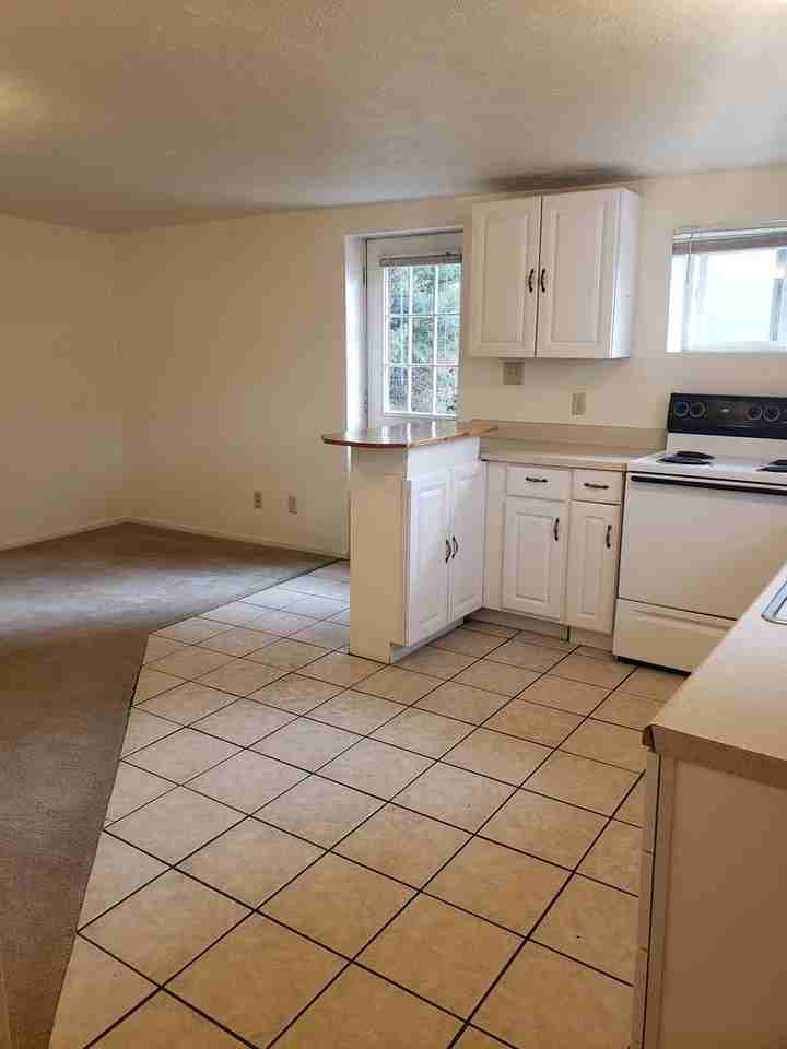 1120 13th St - Photo 2 of 11