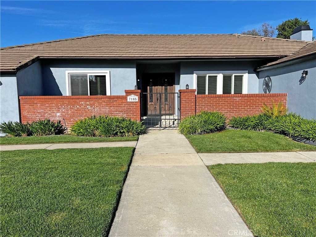 7105 Brydon Rd - Photo 3 of 43