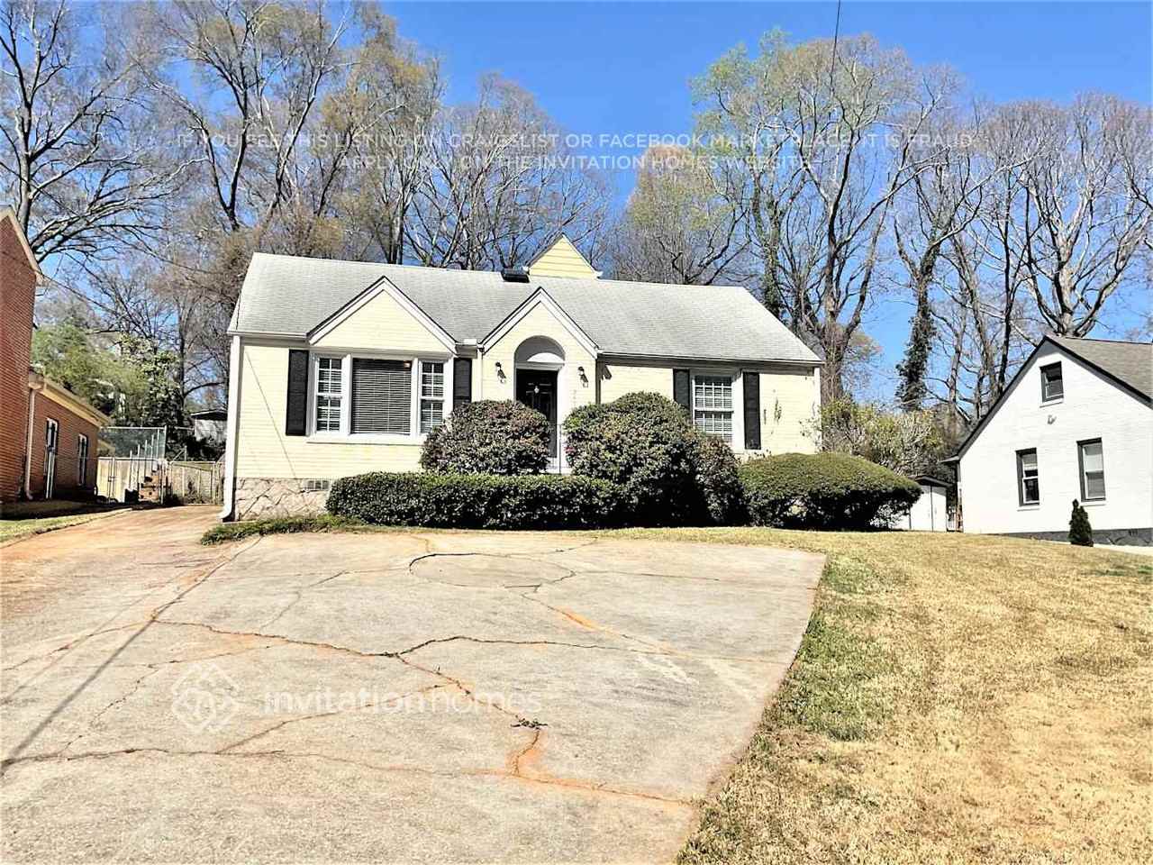 2474 Saint Patrick St Se - Photo 2 of 26