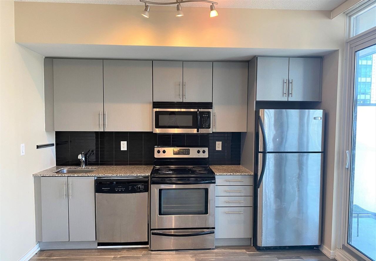 55 Bremner Boulevard #1906 - Photo 3 of 9