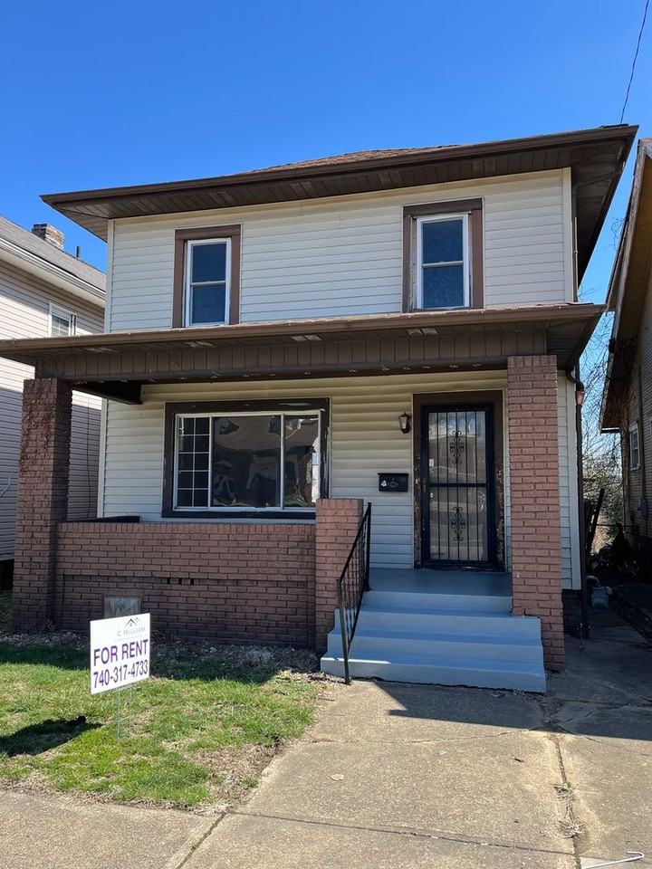 718 Rosswell Ave