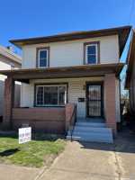 featured image of 718 Rosswell Ave