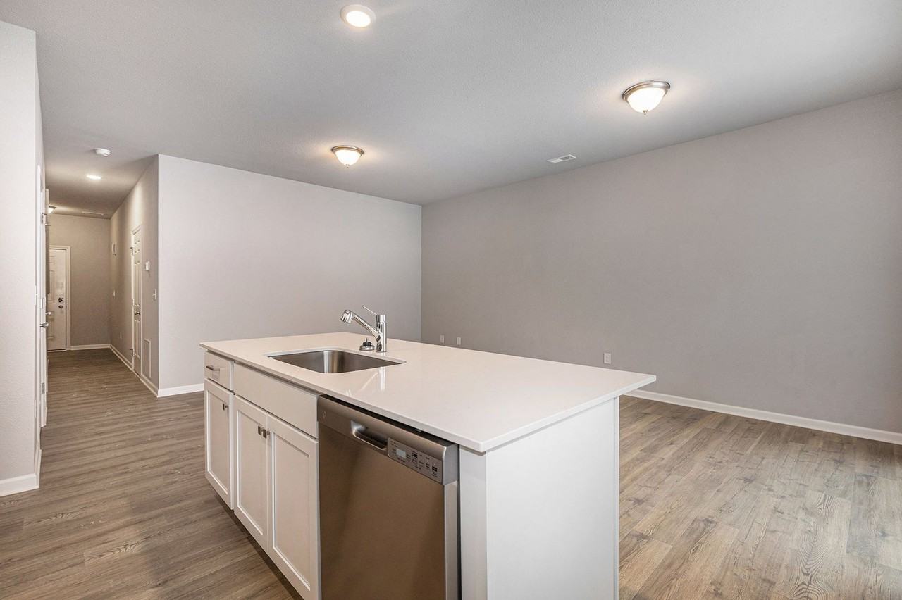 1300 Timber Hollow Ct - Photo 4 of 19